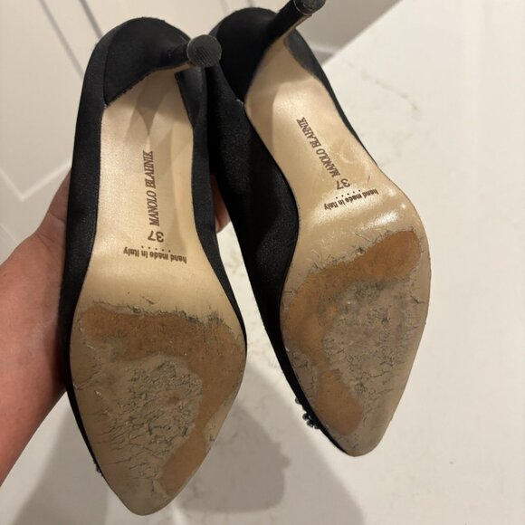 Manolo Blahnik HANGISI Black Satin Jewel Buckle Pumps Heels - Picture 4 of 16